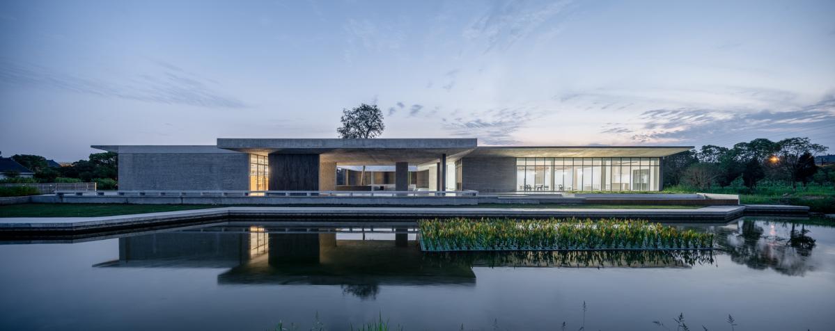 4.與湖岸對(duì)語(yǔ).jpg 4.與湖岸對(duì)語(yǔ).jpg