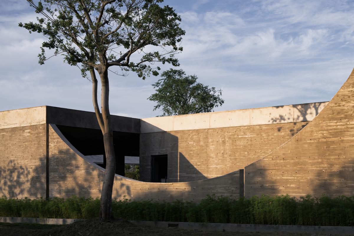 7.“月亮墻”黃昏時(shí)光_Moon_wall_in_dusk_time_?攝影:吳清山.jpg 7.“月亮墻”黃昏時(shí)光_Moon_wall_in_dusk_time_?攝影:吳清山.jpg