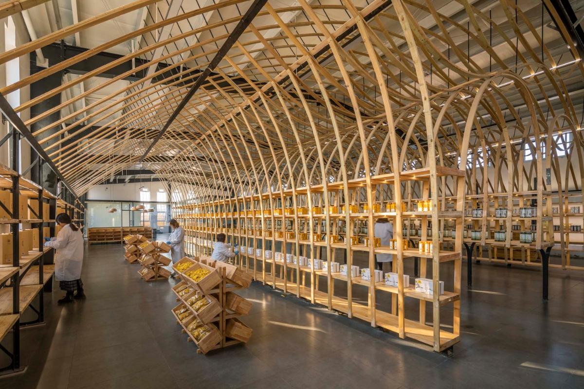 勞作中.jpg 勞作中.jpg