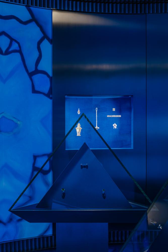 tiffany-temporary-store-paris-oma_6.jpg tiffany-temporary-store-paris-oma_6.jpg