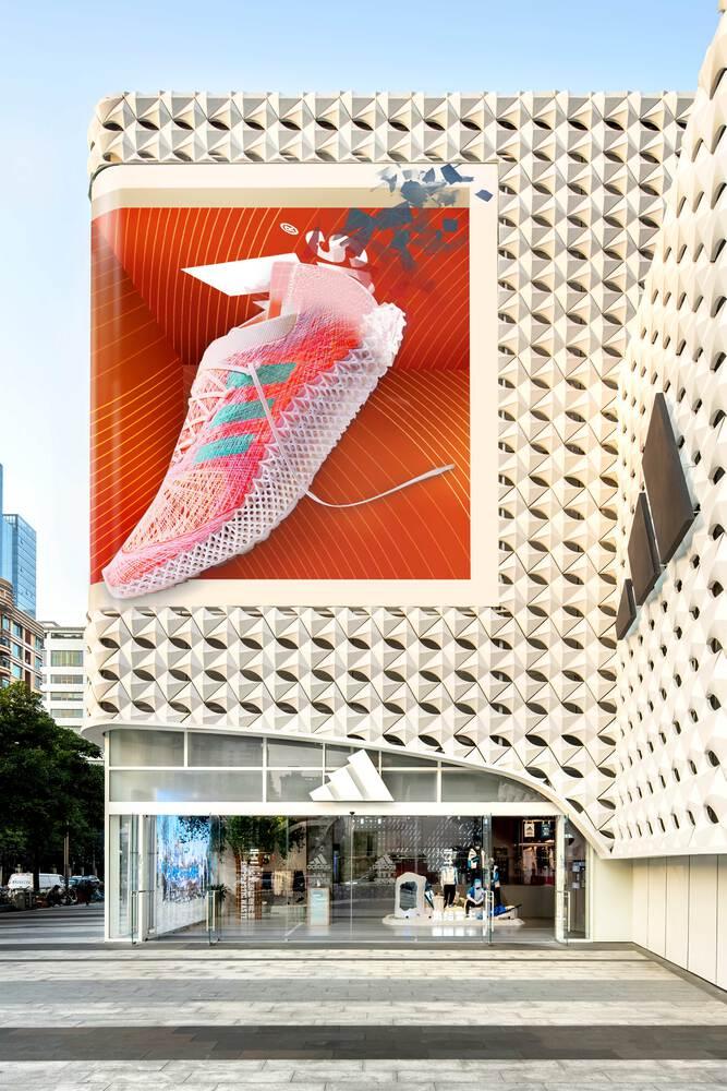 not-ready-adidas-brand-center-storeage_7.jpg not-ready-adidas-brand-center-storeage_7.jpg
